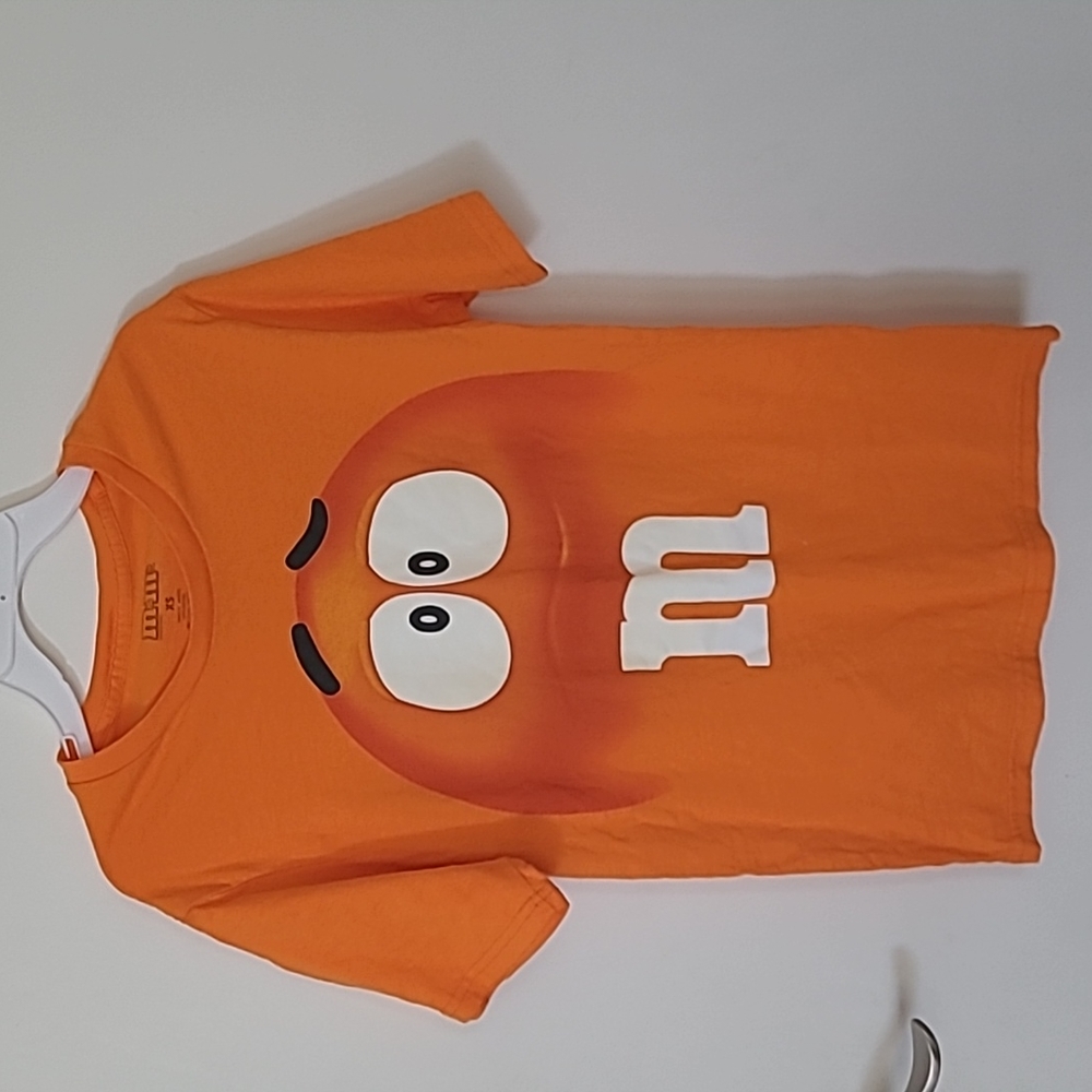 M&M Tee